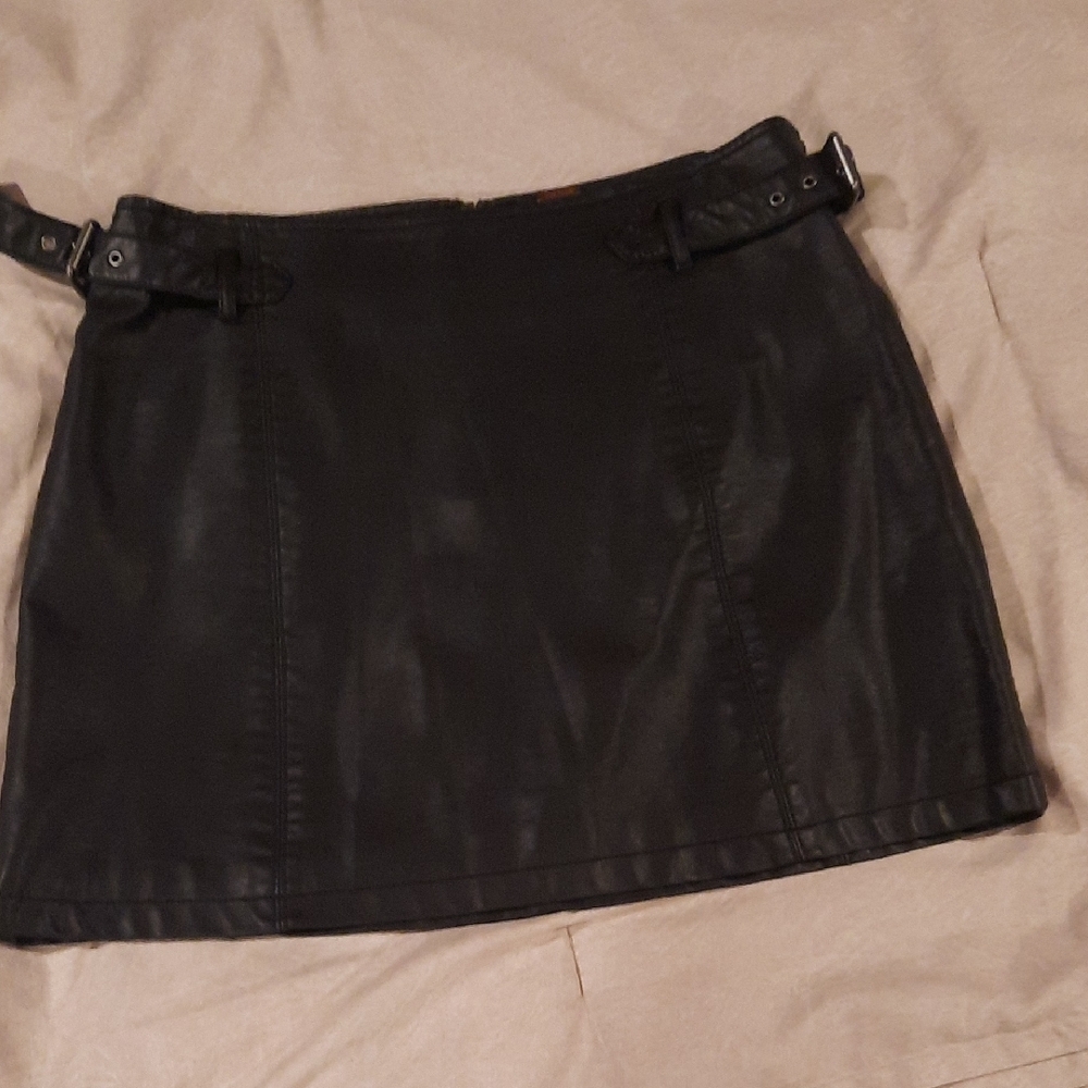 Elegant Black Skirt